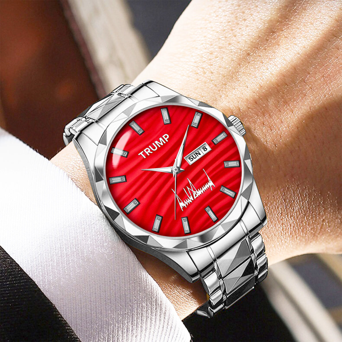 TRUMP Watch 2026 Luxury Silver – Signature Red Dial