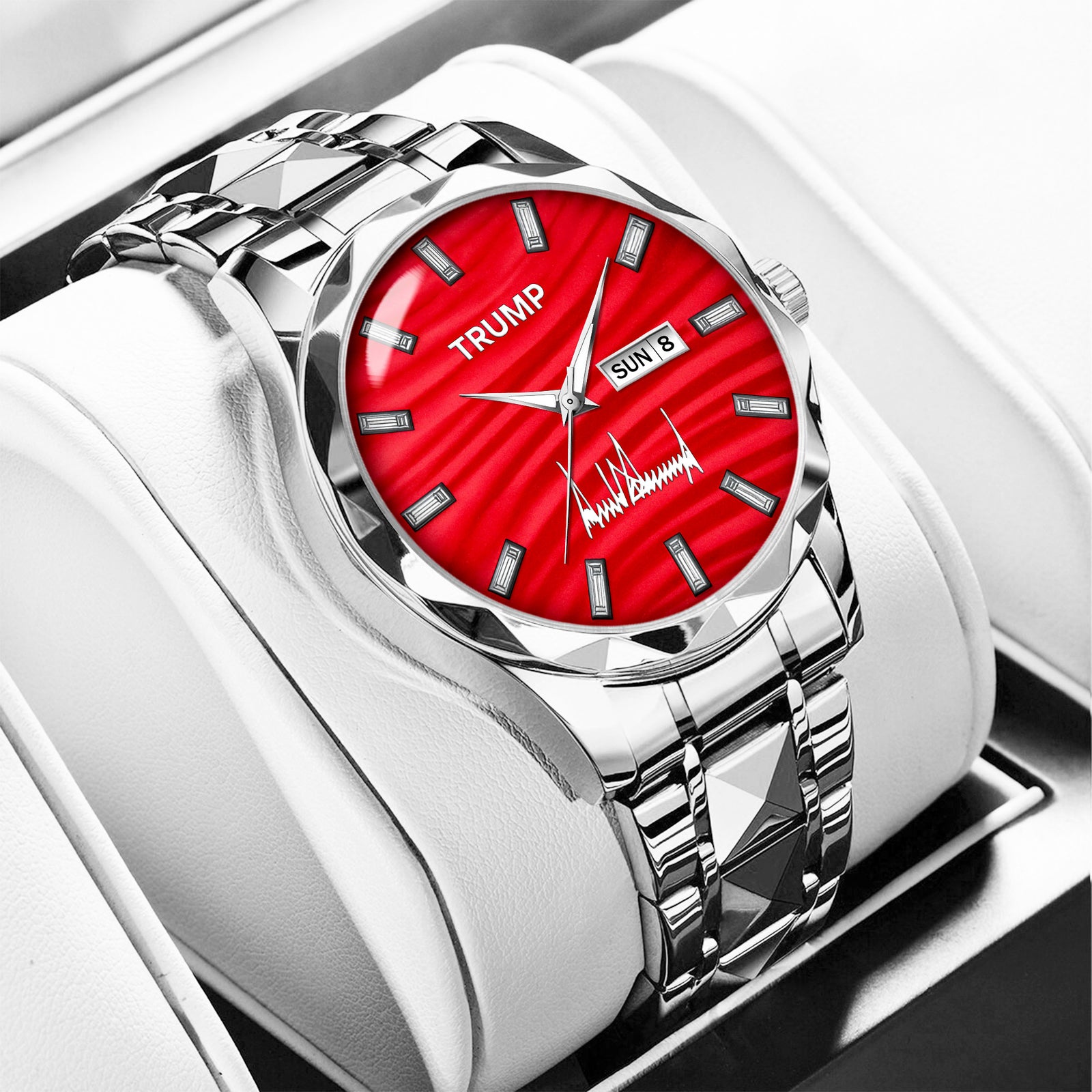 TRUMP Watch 2026 Luxury Silver – Signature Red Dial