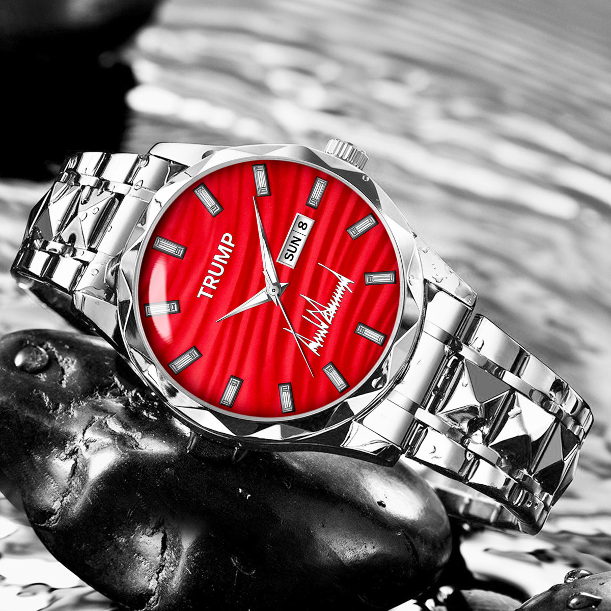 TRUMP Watch 2026 Luxury Silver – Signature Red Dial