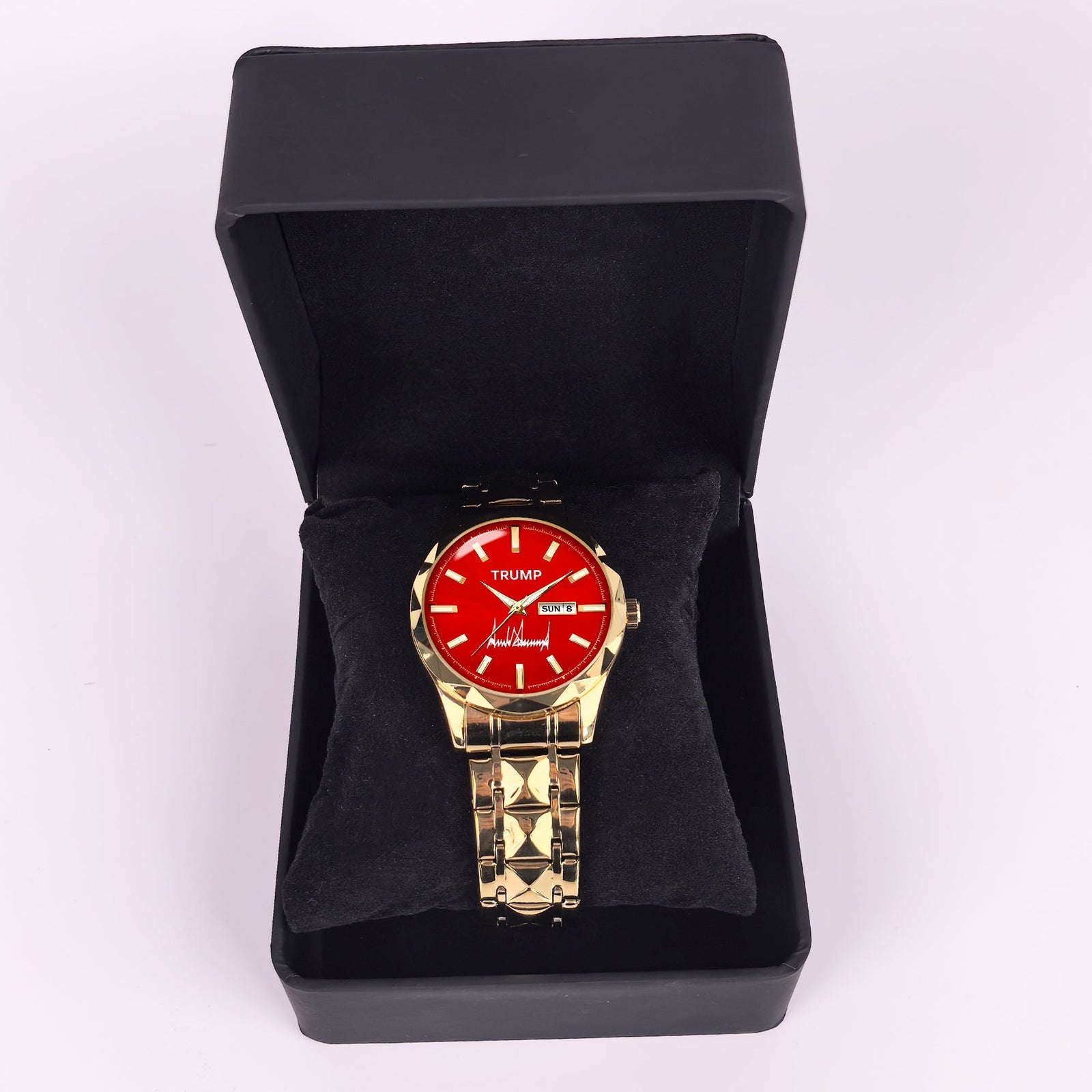 TRUMP Watch 2025 – Gold Case, Red Dia – Luxury Men’s Watch