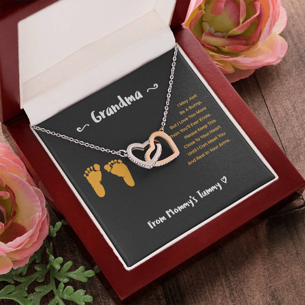 Grandma I Can'T Wait To Meet You - Yellow Version Interlocking Hearts Necklace