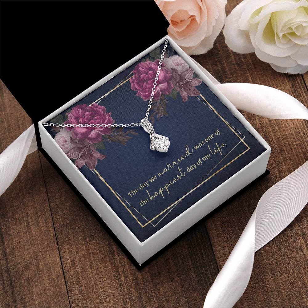 The Day We Married - Alluring Beauty Necklace Alluring Beauty Necklace