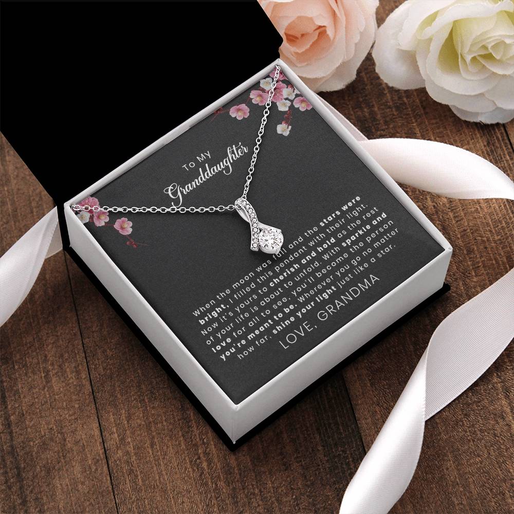 Stars Are Bright Alluring Beauty Necklace