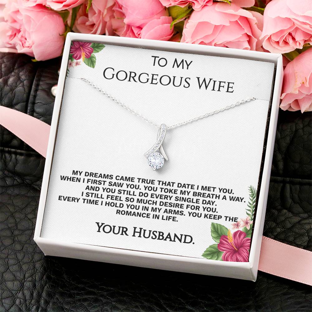 Romance Necklace. 1 Alluring Beauty Necklace