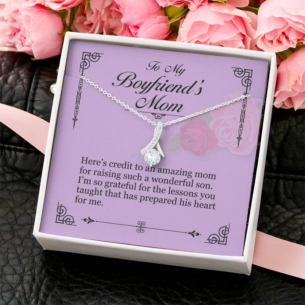 To My Boyfriend's Mom 1 Alluring Beauty Necklace