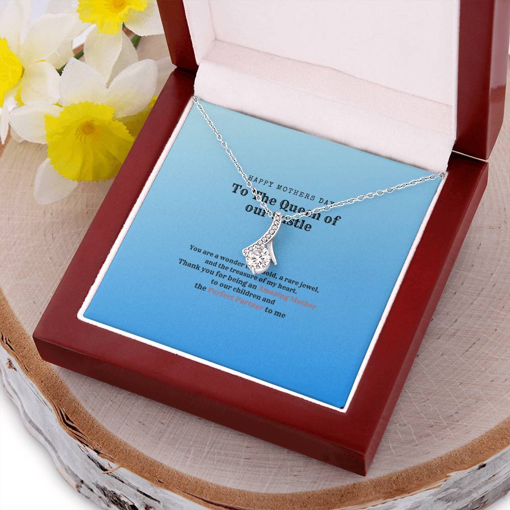The Queen Of Our Castle Alluring Beauty Necklace