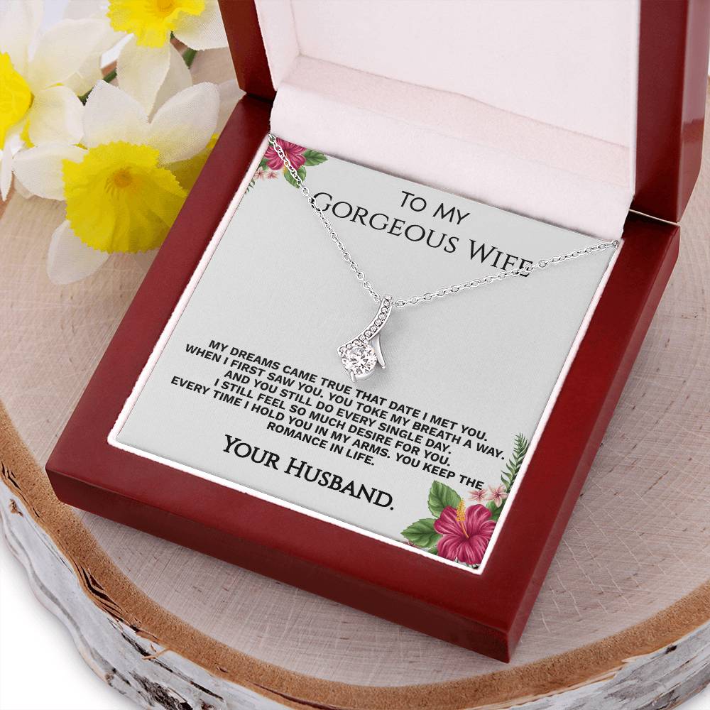 Romance Necklace. 1 Alluring Beauty Necklace
