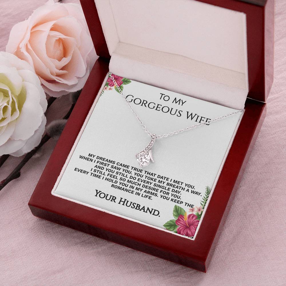 Romance Necklace. 1 Alluring Beauty Necklace