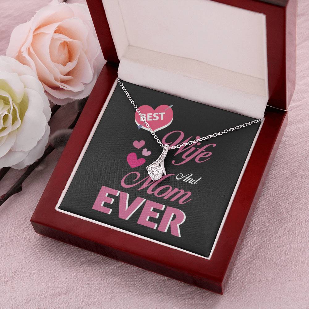 Best Wife And Mom Ever 1  Alluring Beauty Necklace