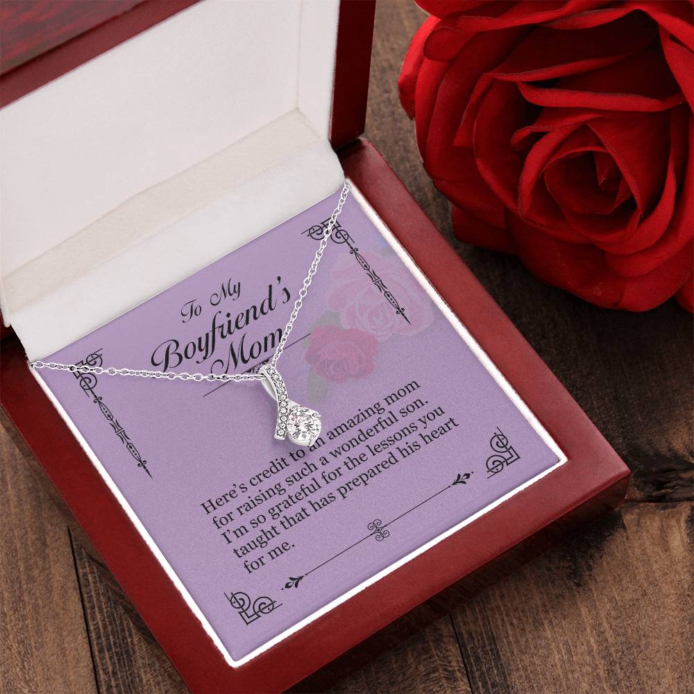 To My Boyfriend's Mom 1 Alluring Beauty Necklace
